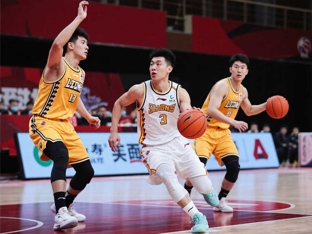 至少有三位 至少有三位